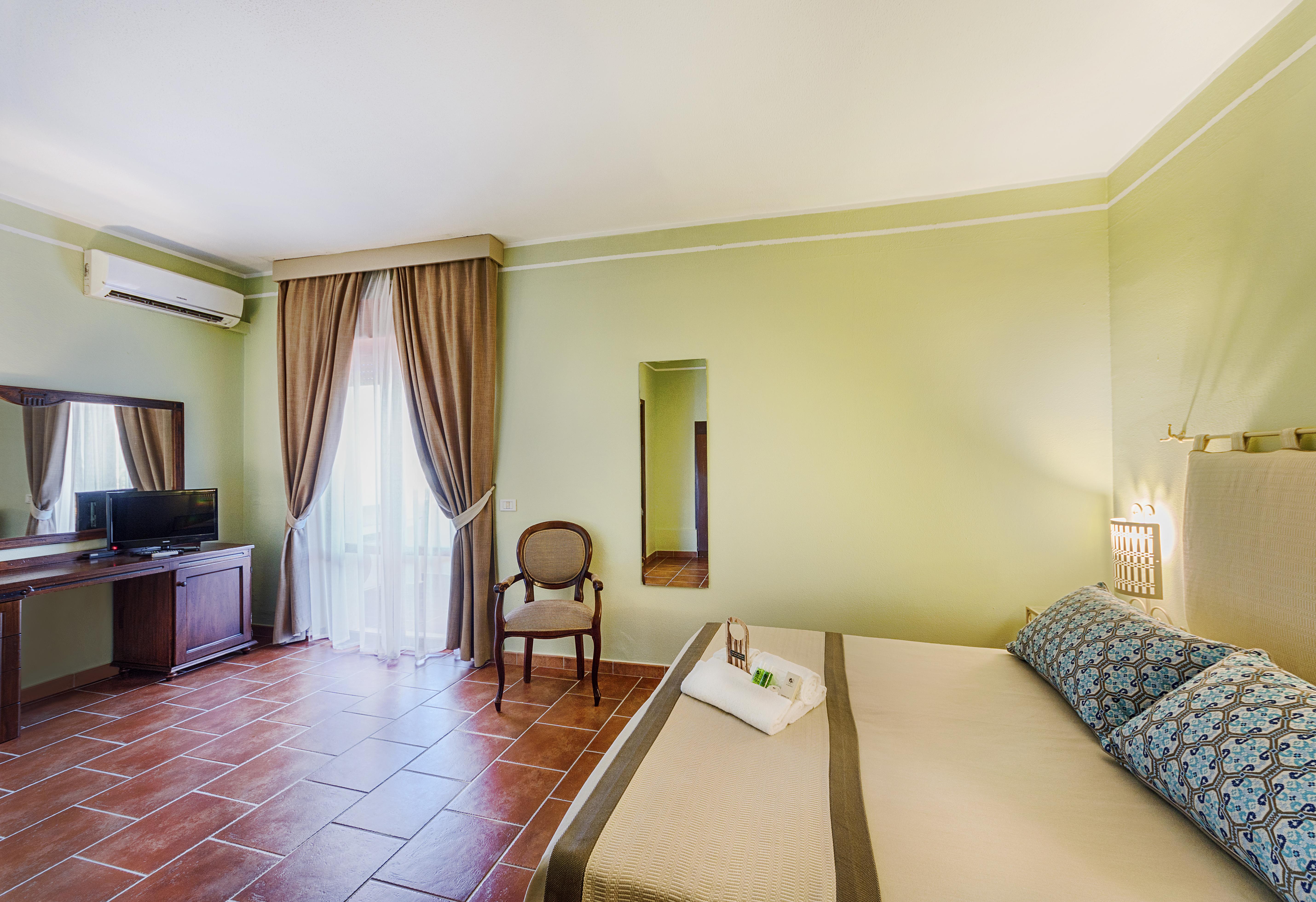 Colonna Palace Hotel Mediterraneo Olbia Exterior foto