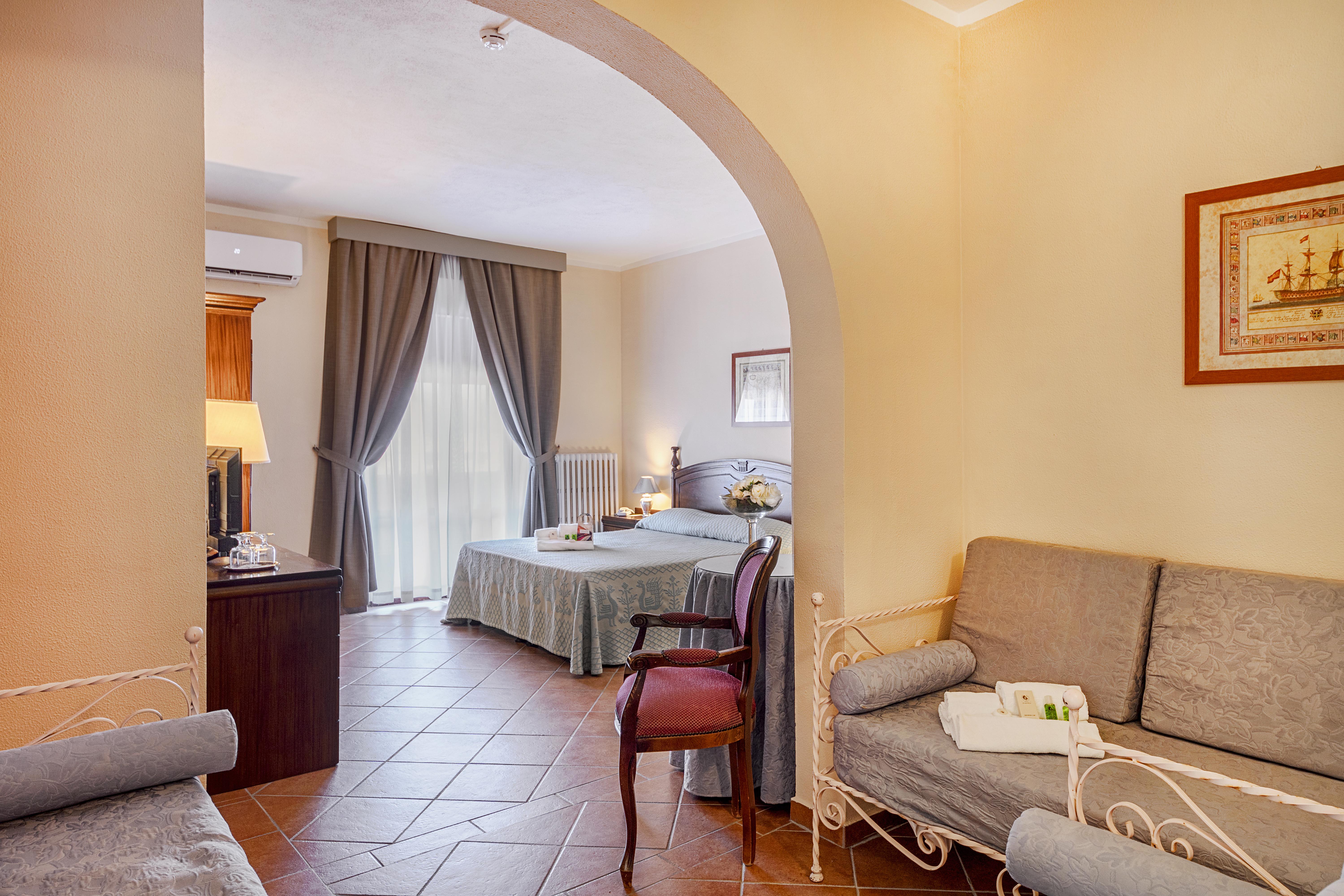 Colonna Palace Hotel Mediterraneo Olbia Exterior foto