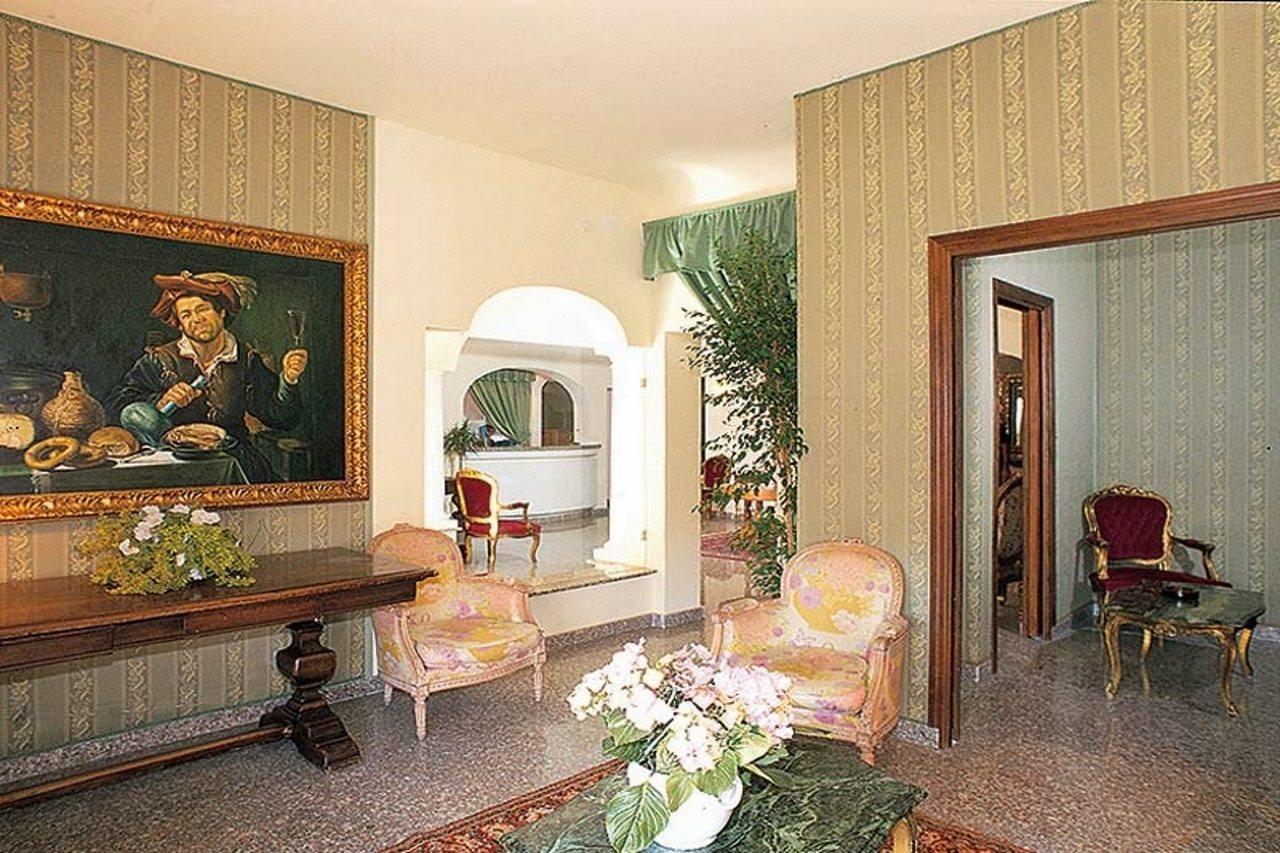 Colonna Palace Hotel Mediterraneo Olbia Exterior foto