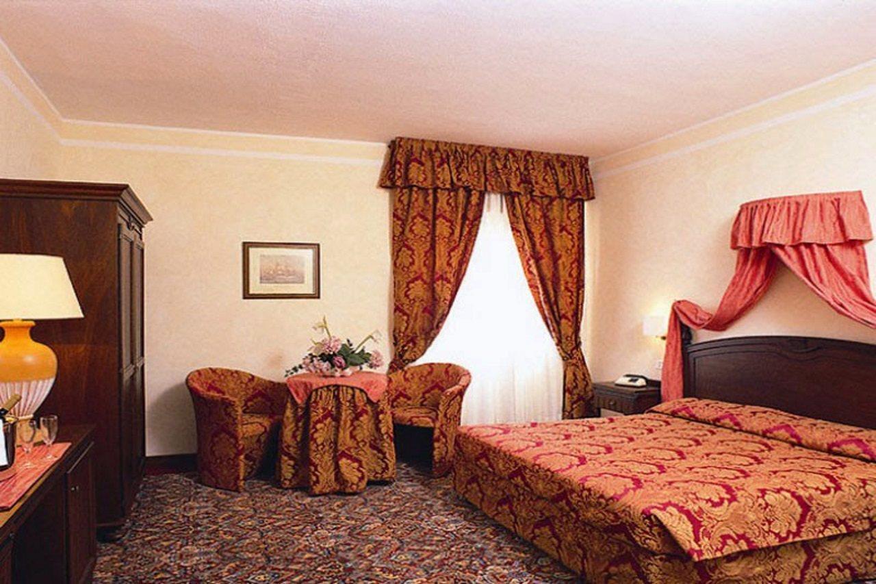 Colonna Palace Hotel Mediterraneo Olbia Exterior foto
