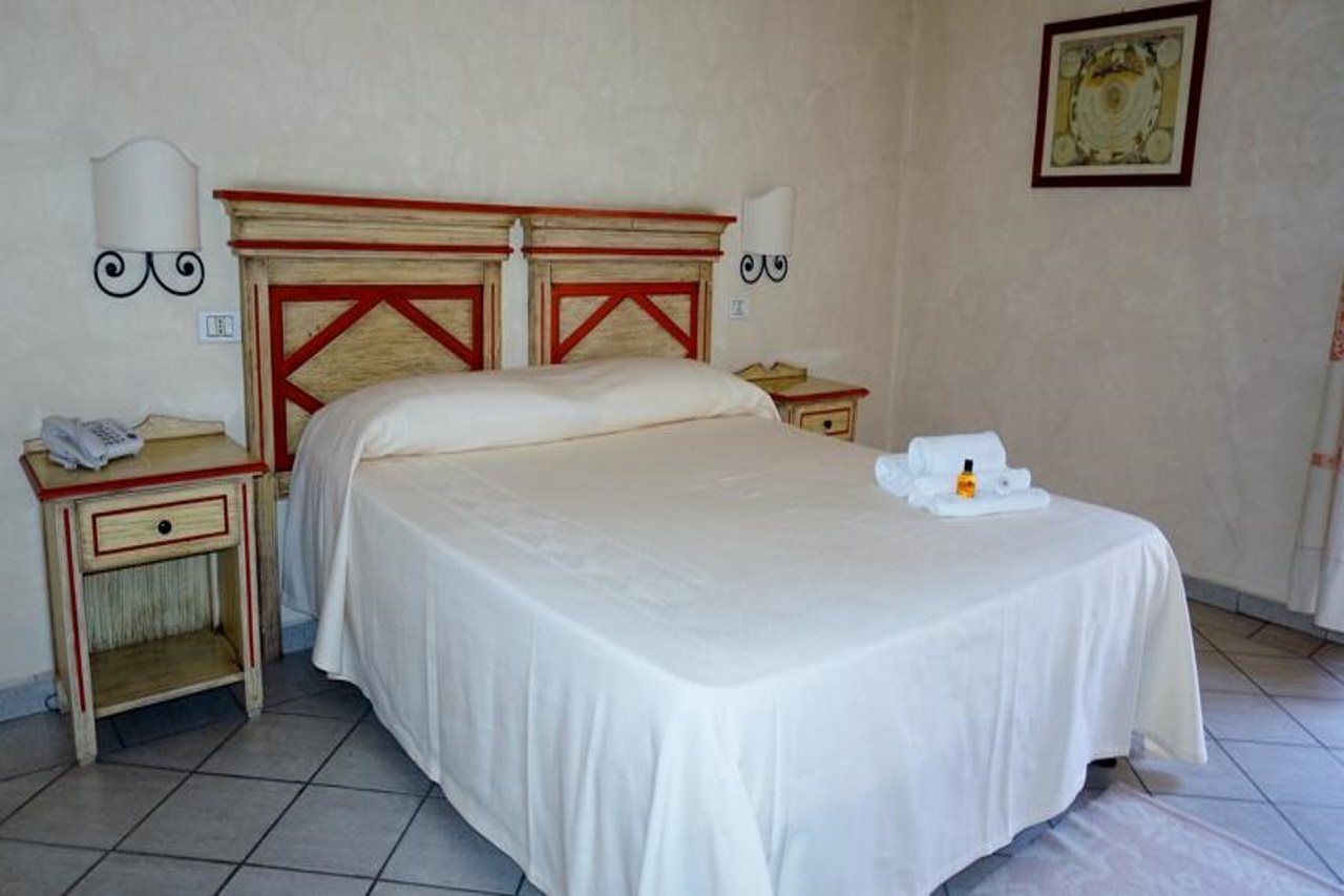 Colonna Palace Hotel Mediterraneo Olbia Exterior foto