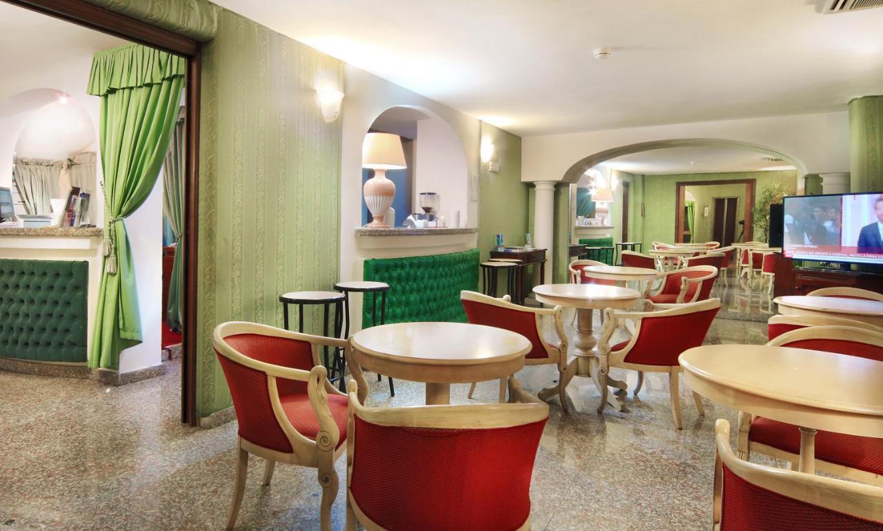 Colonna Palace Hotel Mediterraneo Olbia Exterior foto
